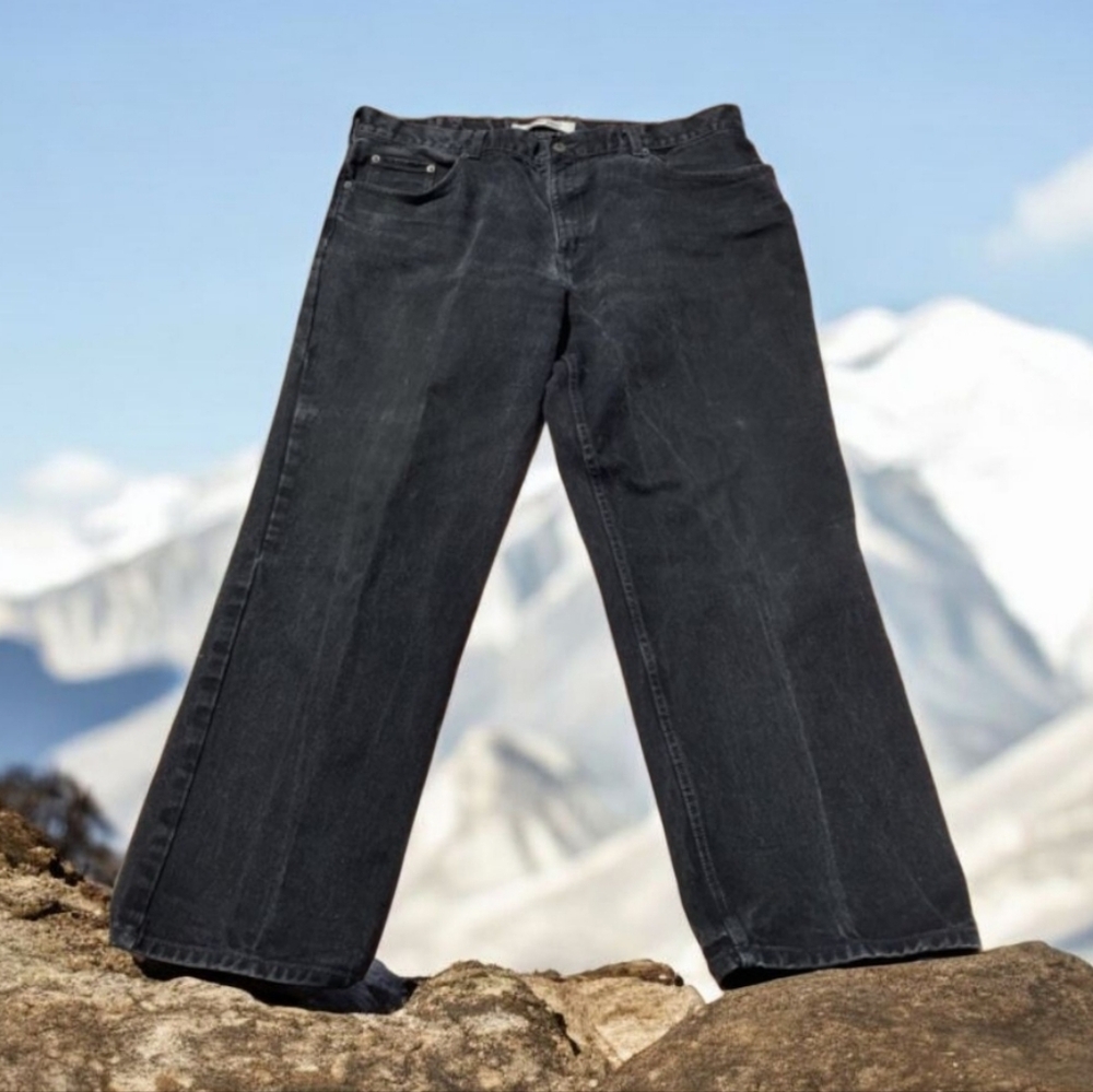 Urban Pipeline jeans black belt loop lots of pockets 40 x 30 on the size